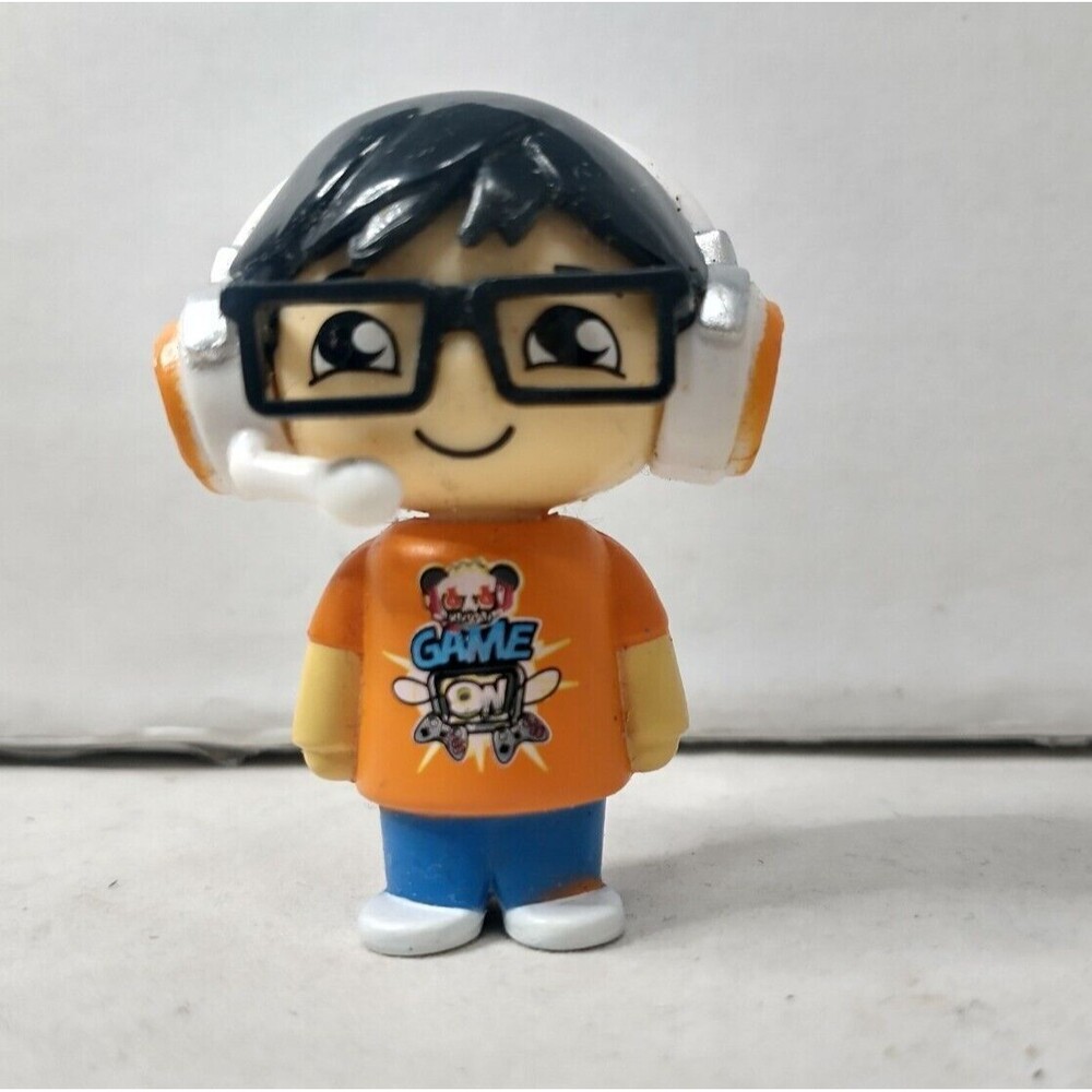 Ryan's World Figure Gaming Daddy With Game On Angry Combo Orange Shirt